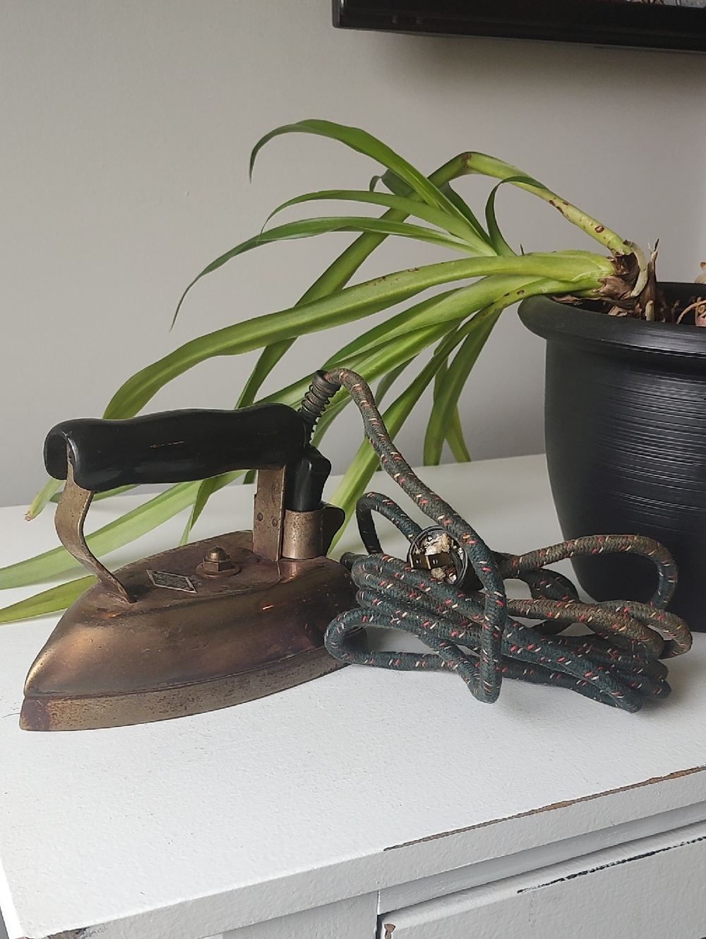 No. 300 Star Electric Vintage Iron